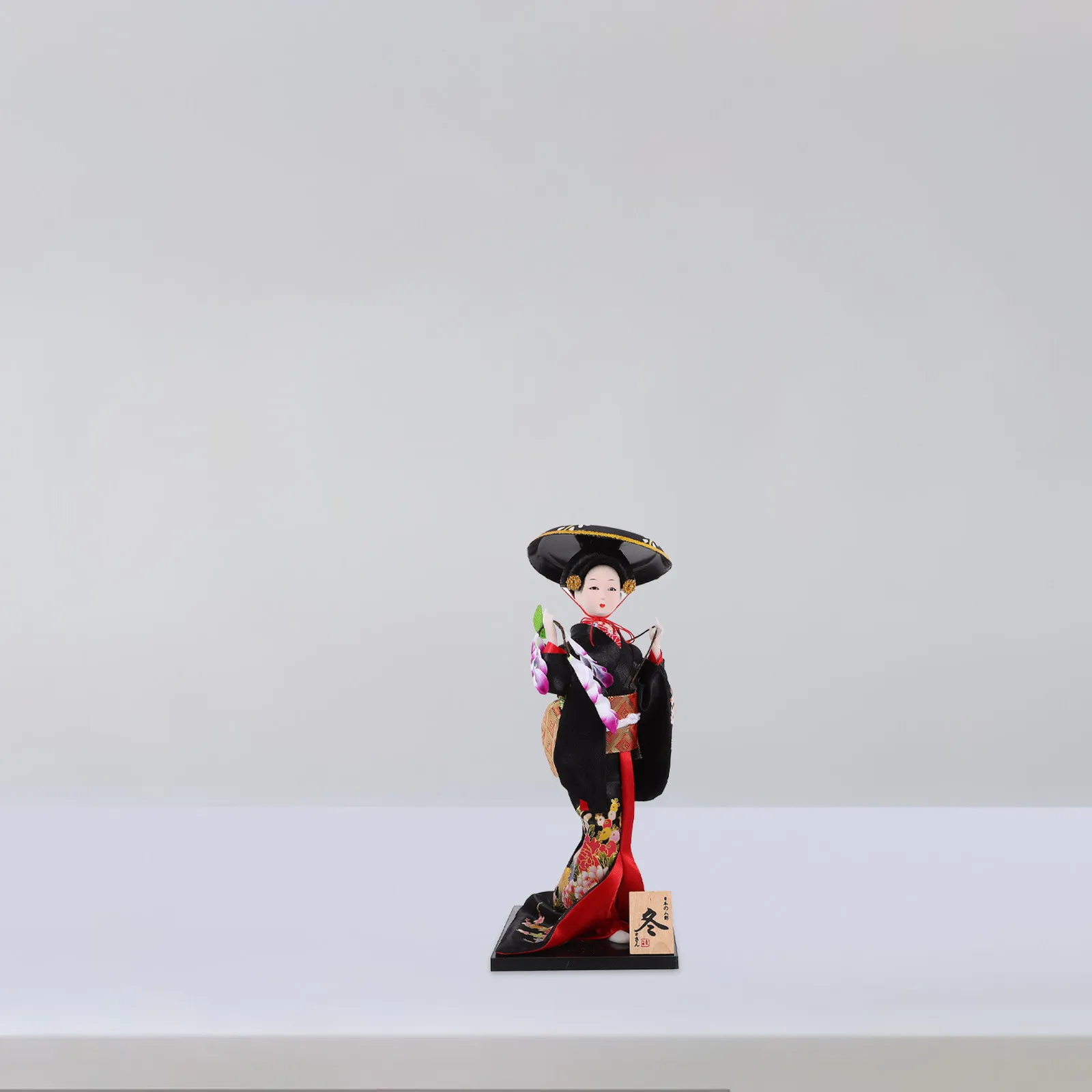 

Японское кимоно-украшение в стиле идзакая, декор для дома, уникальный традиционный наряд, ретро-атмосфера, сувенир, подарок, настольное украшение