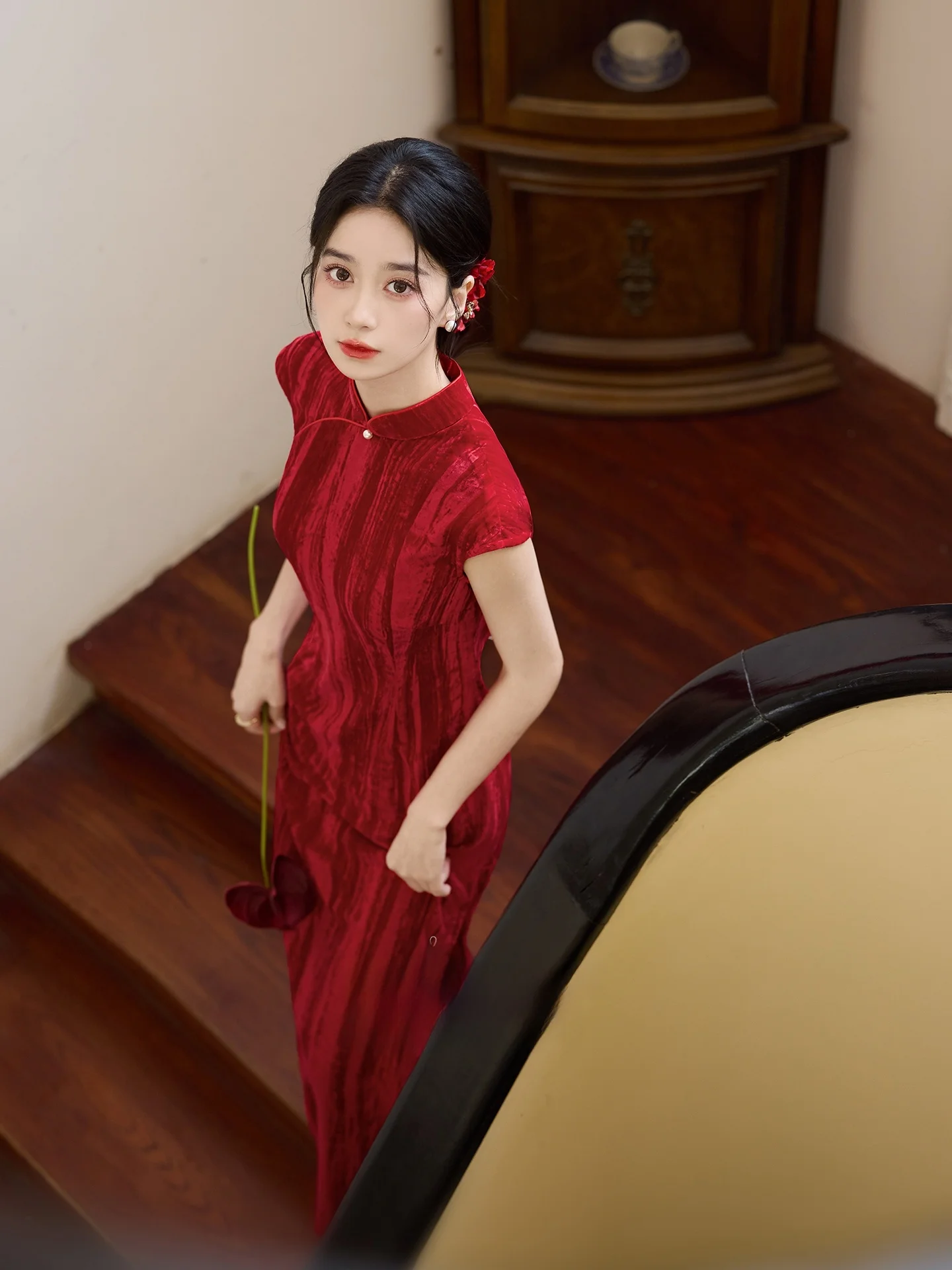 

Красное бархатное свадебное платье в молодежном стиле, костюм для тостов на День матери, платье-ципао для невесты, элегантное и изысканное.