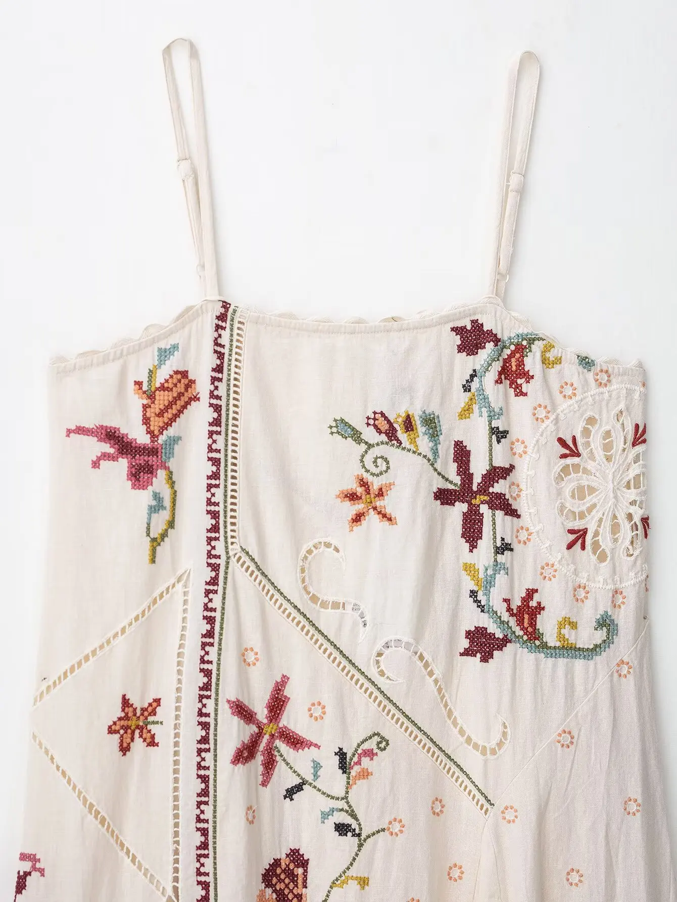 Boho Strand Ärmellose Träger Kleider Frauen Vintage Aushöhlen Floral Stickerei Baumwolle Lange Spitze Kleid Sommer Unregelmäßigen Saum Robe