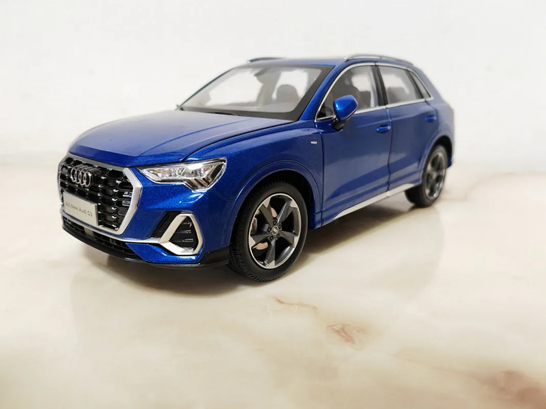 2019 1:18 gesimuleerde legering model auto Originele gloednieuwe Audi Q3 auto model FAW Audi QUDI Ornament Display auto Collectie Souvenir