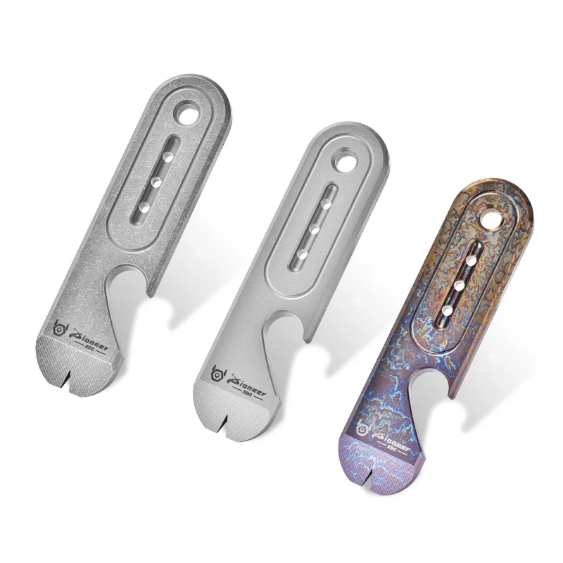 Titaniumlegering Draagbare Koevoet Edc Persoonlijkheid Kleur Sleutel Opknoping Decoratie Outdoor Multifunctionele Titanium Metalen Koevoet