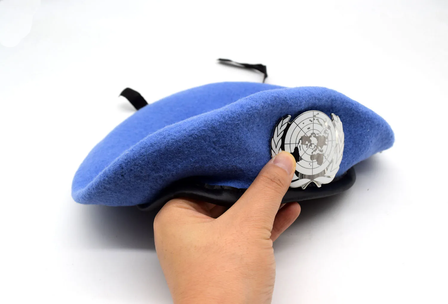 

UN BLUE BERET Woolen Cap + UN Silver Badge