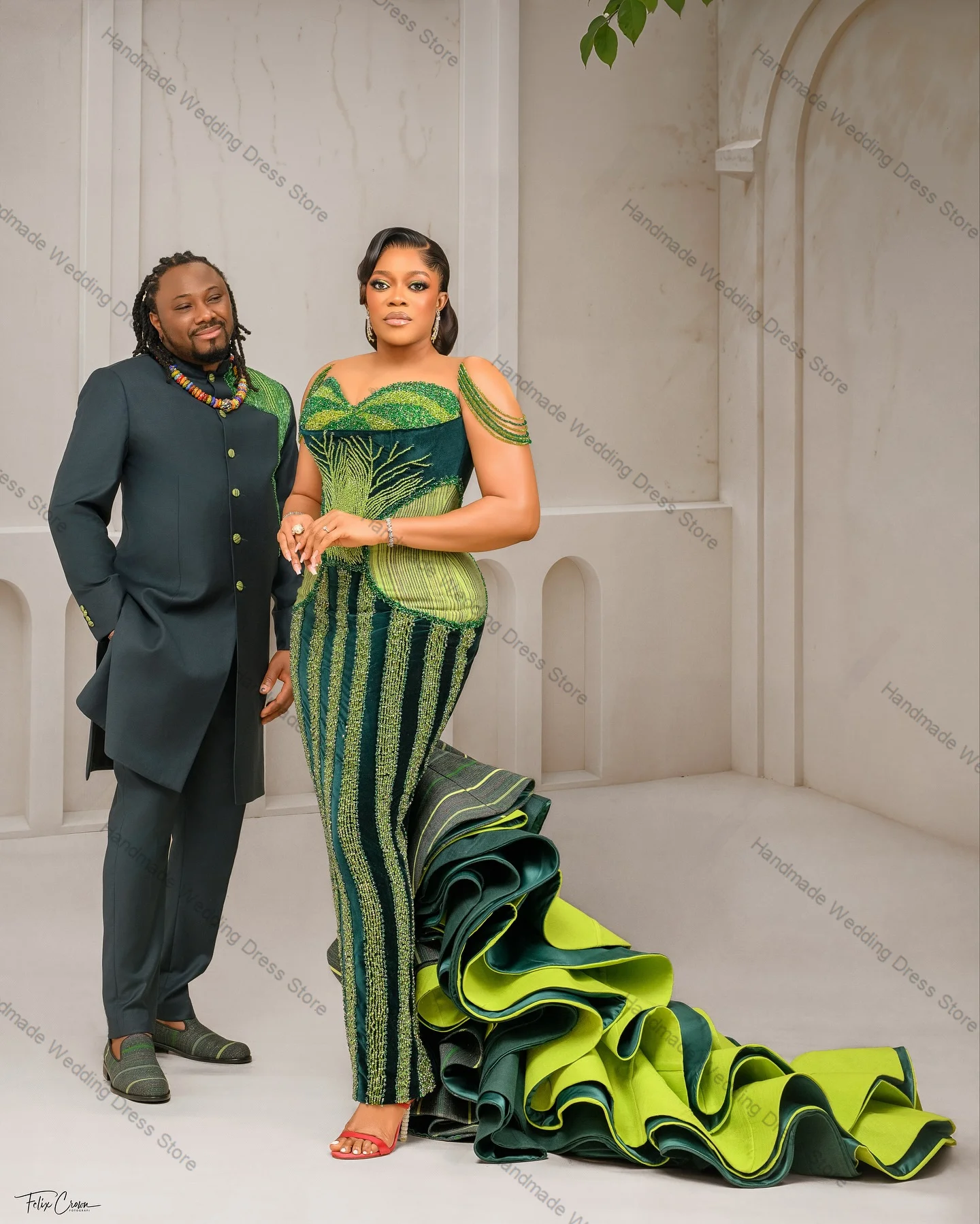 

Green Prom Dress Shiny Crystals Stones Sexy Mermaid Evening Gown Tiered Train Customized Lace Up Back Wedding Guest Long Robe