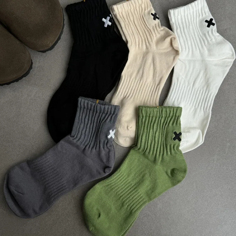 Men's Cotton Retro Japanese Simple Unisex Sports Embroidered Mid-calf Socks Couple Socks Knitted Casual Socks Trainers