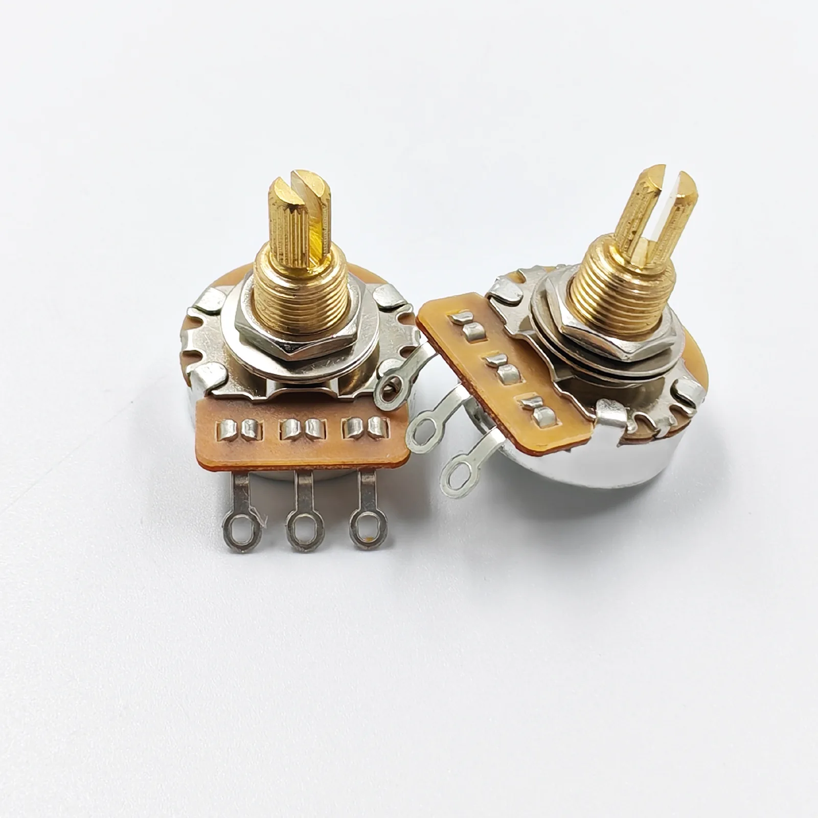 

Медный вал, длинный стержень, потенциометр с 24 зубьями, 19 мм, вал с тонкой накаткой, ручка громкости для электрогитары, бас-гитары