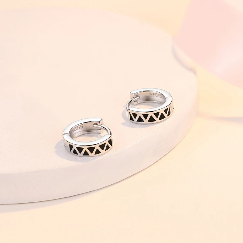 New Retro Geometric Triangle Lattice Temperament Ear Buckle Jewelry 925 Sterling Silver Earrings For Women Valentine\'s Day Gifts