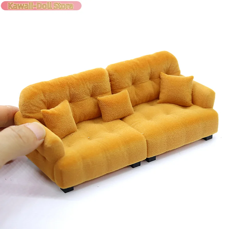 Casa de muñecas simulación flocado sofá modelo casa de muñecas Mini muebles de sala de estar accesorios de decoración juguetes para juego de imitación