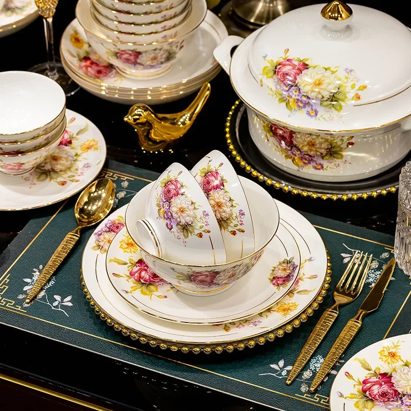 60pcs European Style Dinnerware Sets Luxury Bone China Tableware Sets Bowl Spoon Dinner Plate Set Kitchen Utensils Dinner Set view 4