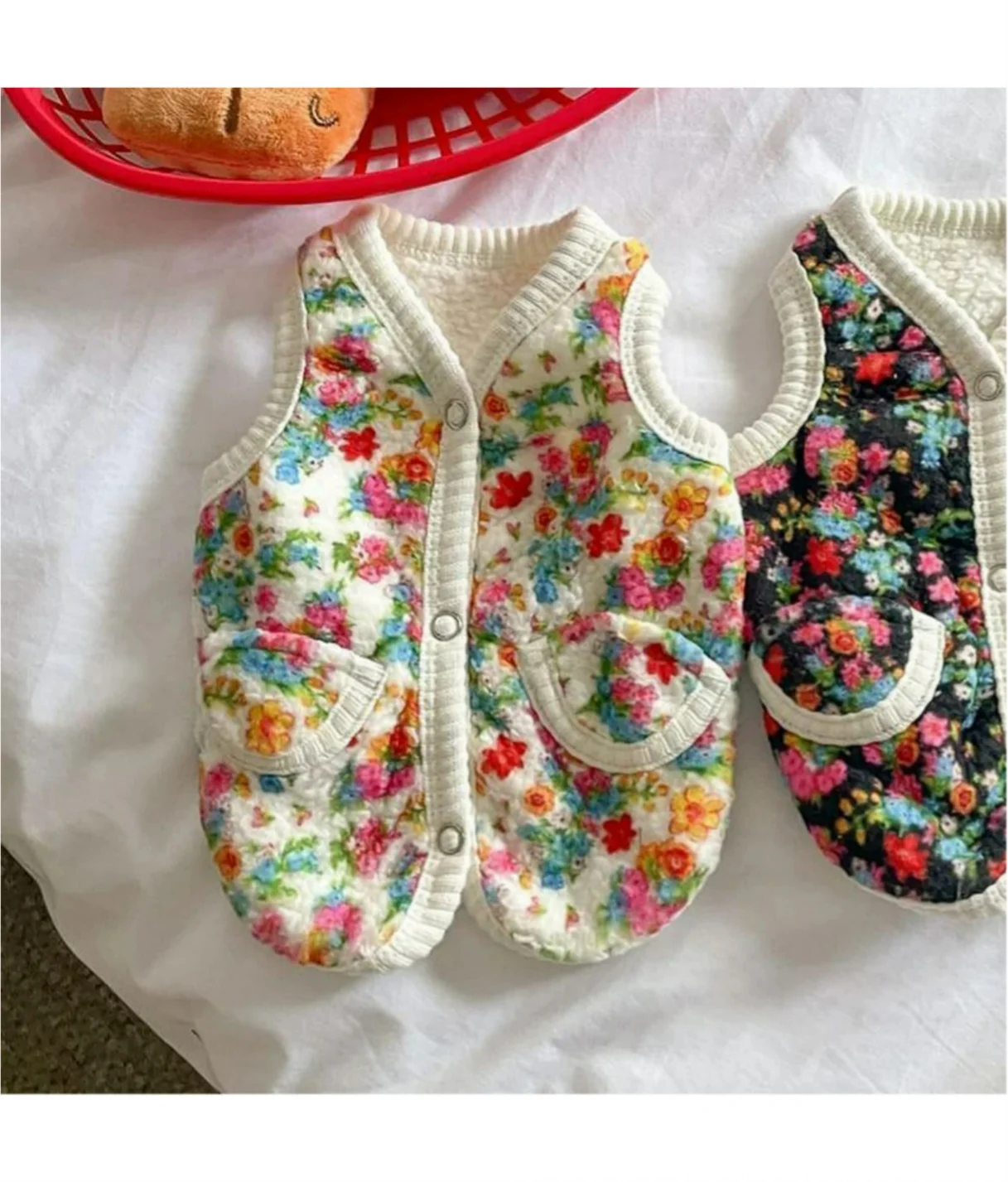 

Autumn Winter Dog Clothes Small Dogs Coat Fashion Flower Cat Pet Costume Dog Warm Jacket Chihuahua Bichon Yorkie Plush Dog Vest