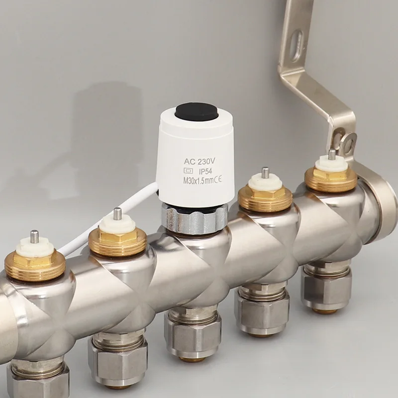 Atuador térmico elétrico para o aquecimento Underfloor, 230V, normalmente aberto, NÃO, M30 * 1.5mm, distribuidor, 5 PCes
