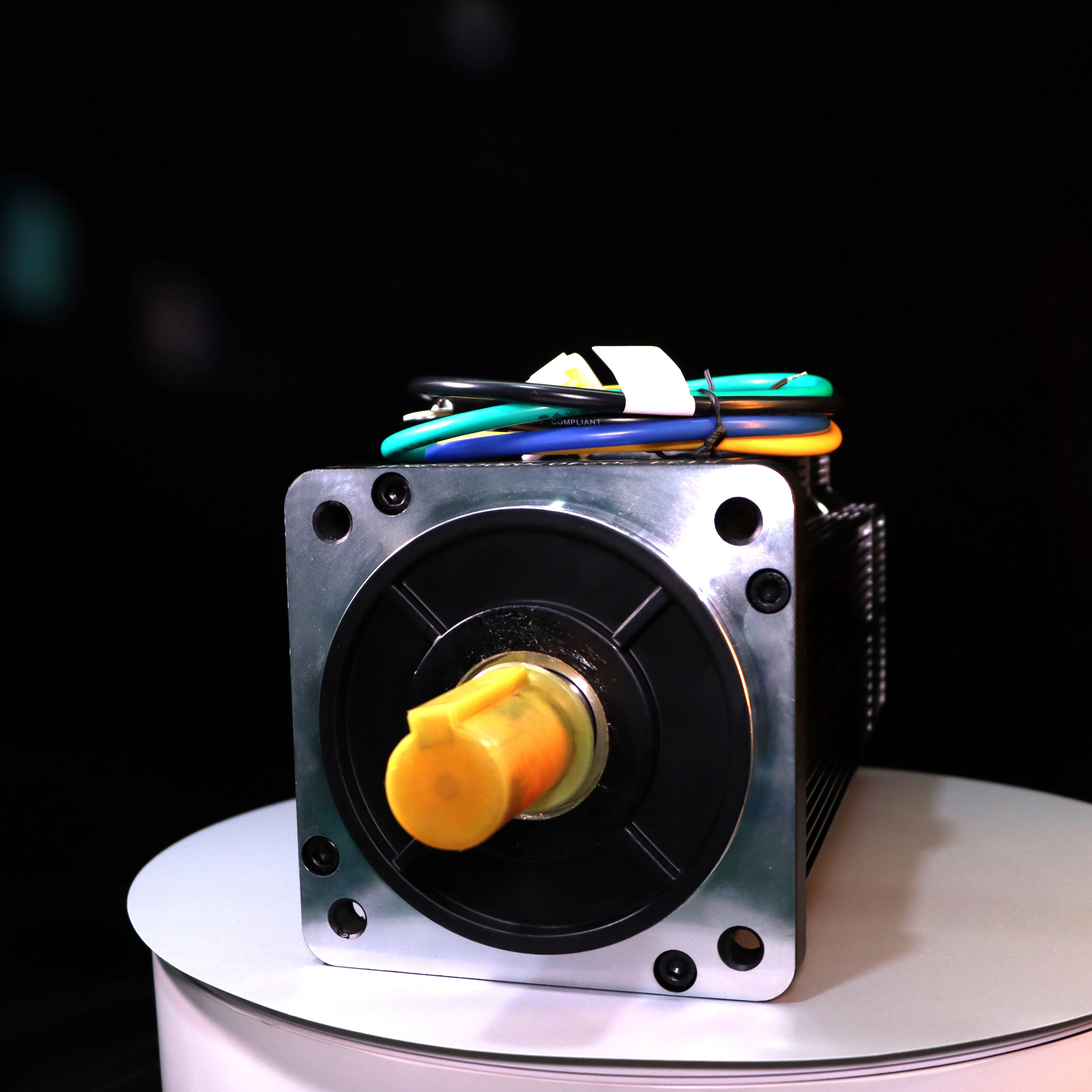 

Бесщеточный серводвигатель постоянного тока 96 В, 4000 Вт, промышленное применение, скорость 3000 об/мин, конструкция с постоянными магнитами, совместимость с AGV