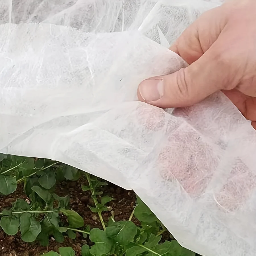 Pflanzenkälteschutzabdeckung, verdicktes schwimmendes Oberflächenschutzgewebe, 160 cm x 1000 cm, Vliesstoff für Gemüse und Obstbäume gegen Frost – Detail 4