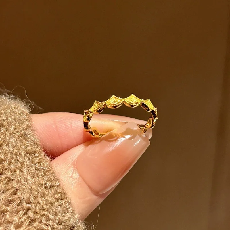 جديد النمط الصيني الذهب الجنكة بيلوبا المعيشة الدائري المرأة المتخصصة الرجعية تنوعا حلقة الأزياء الخفيفة الفاخرة الراقية المجوهرات