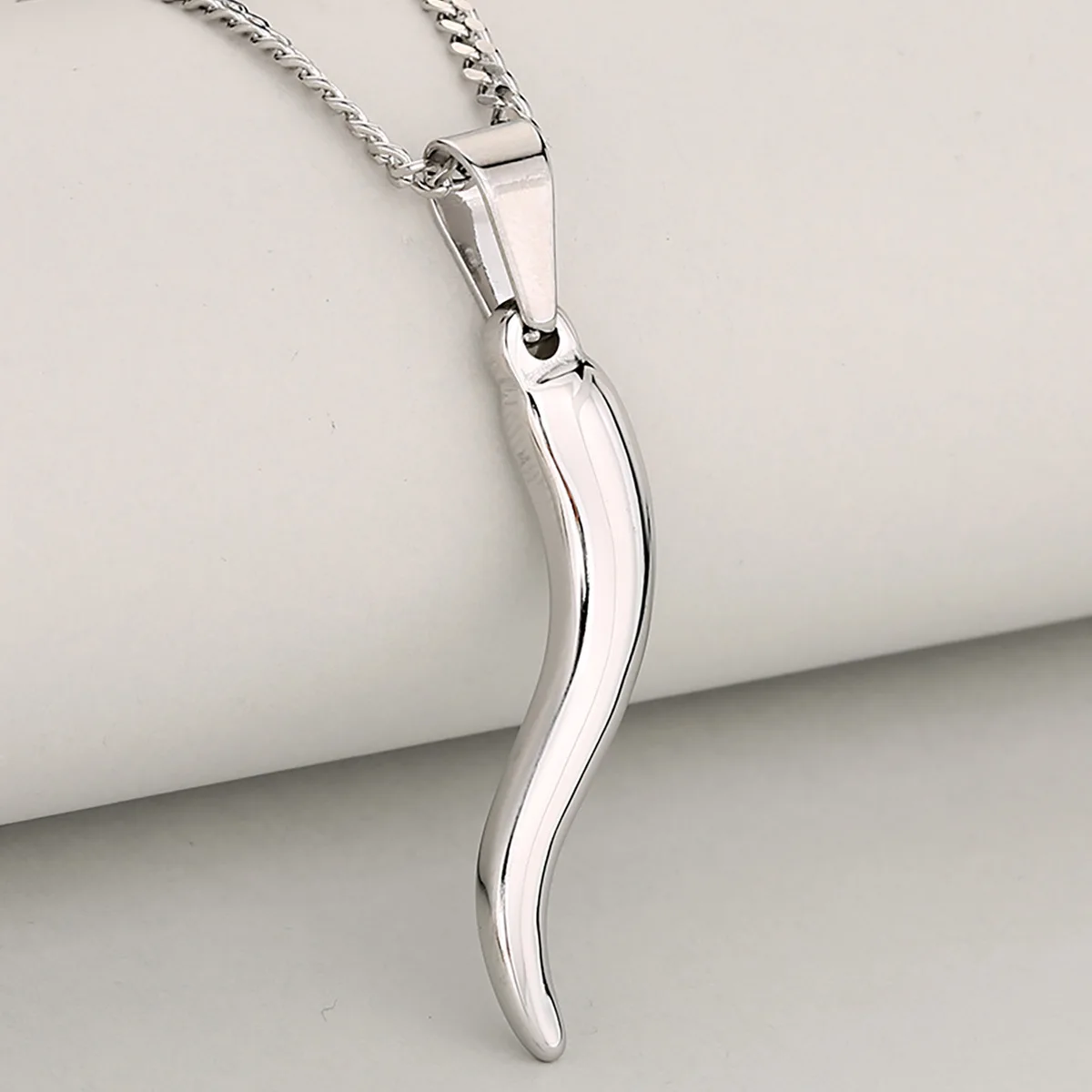 Exquisite Craftsmanship Personal Chili Polished Stainless Steel Pendant Necklace For Men And Women, Fine Workmanship