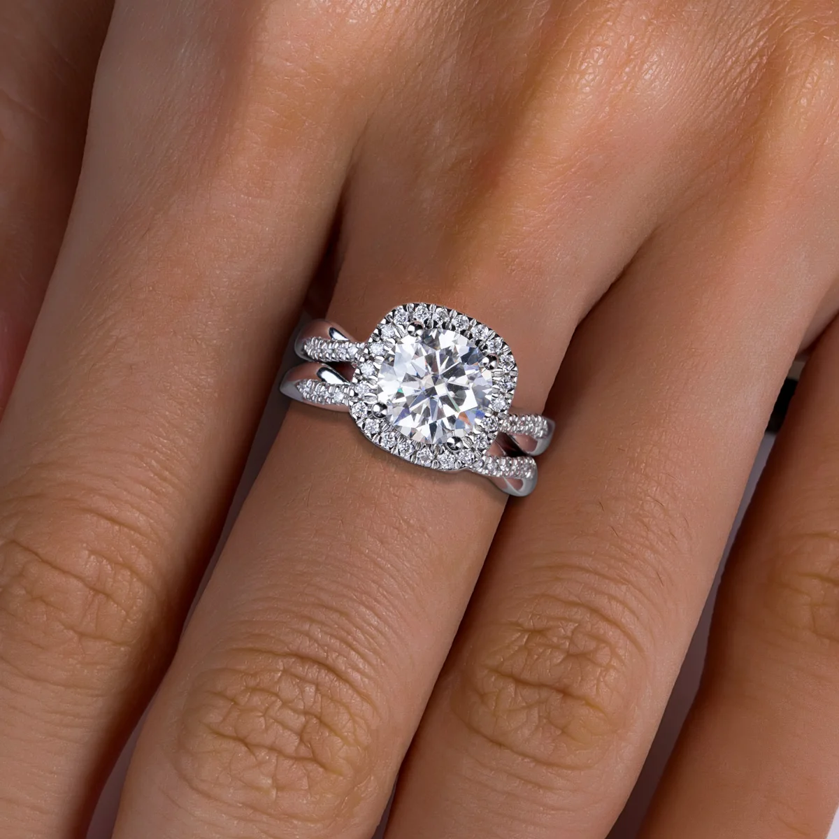 AnuJewel 3ct D Color Moissanite Halo Engagement Ring 18k Gold Plated 925 Sterling Silver Bridal Rings Set for Girls Jewelry