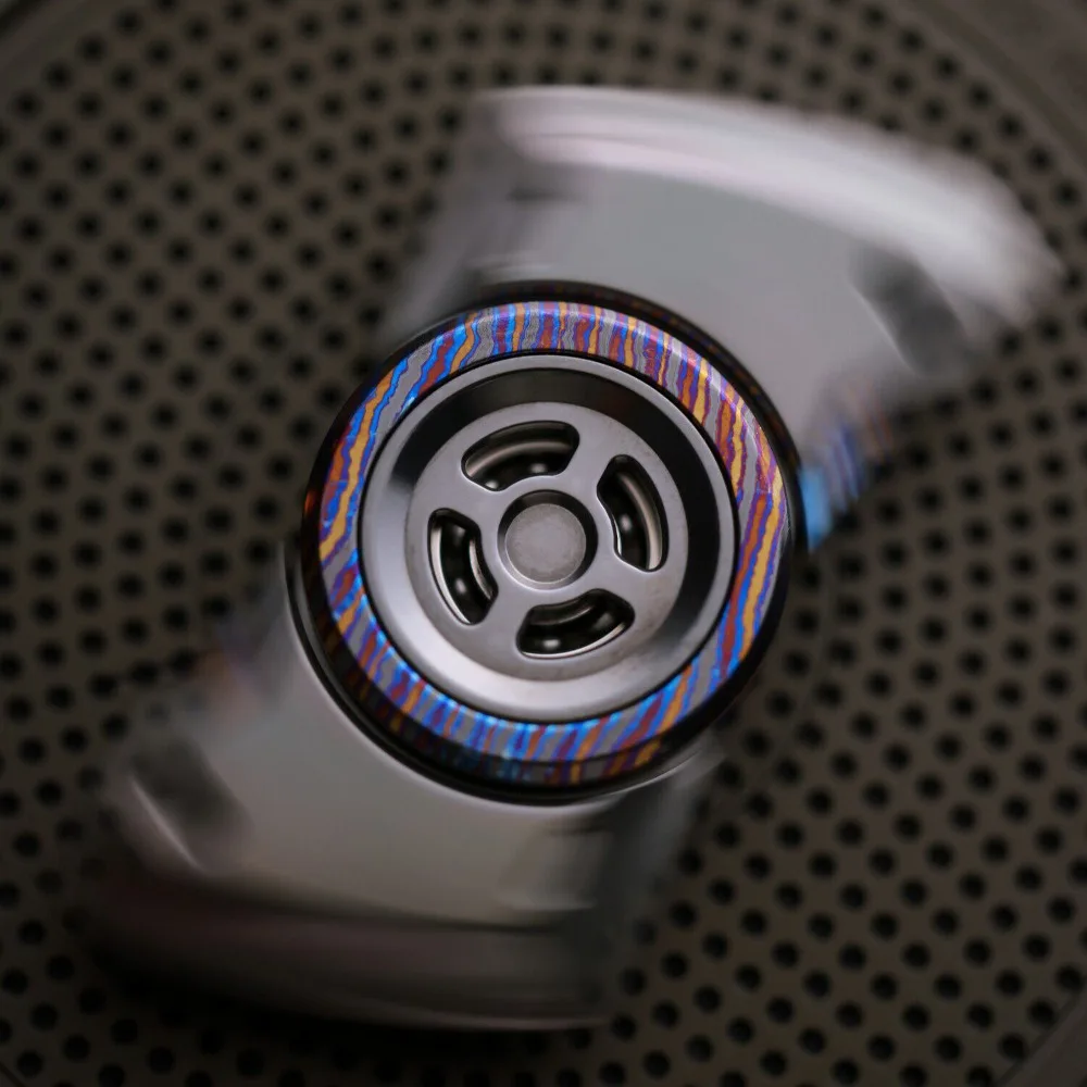 ACEdc Original Two-Leaf Spinning Fidget Spinner Desktop Decompression Toy