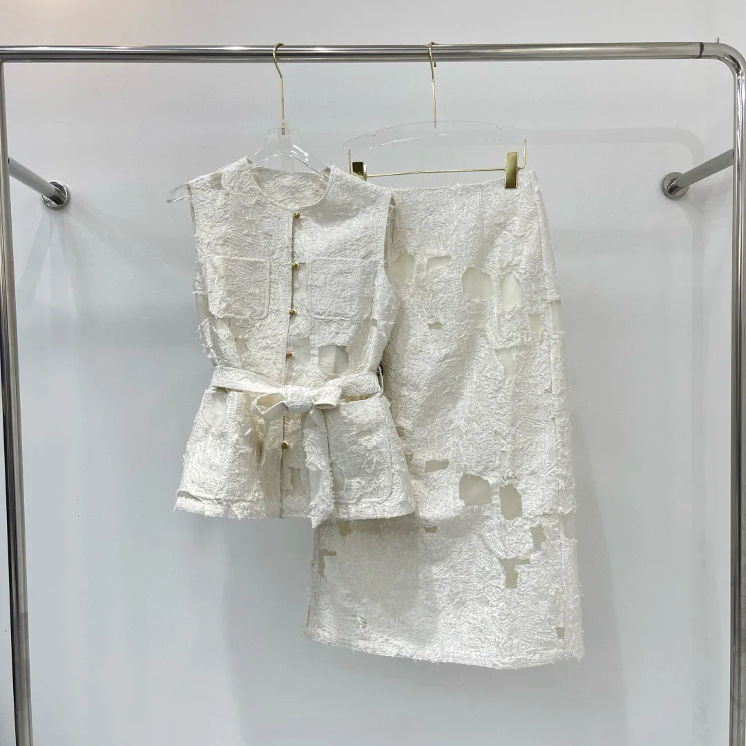 

2025 Summer Fashion Women's Retro Embroidered Vest Skirt Set 2Piece Set