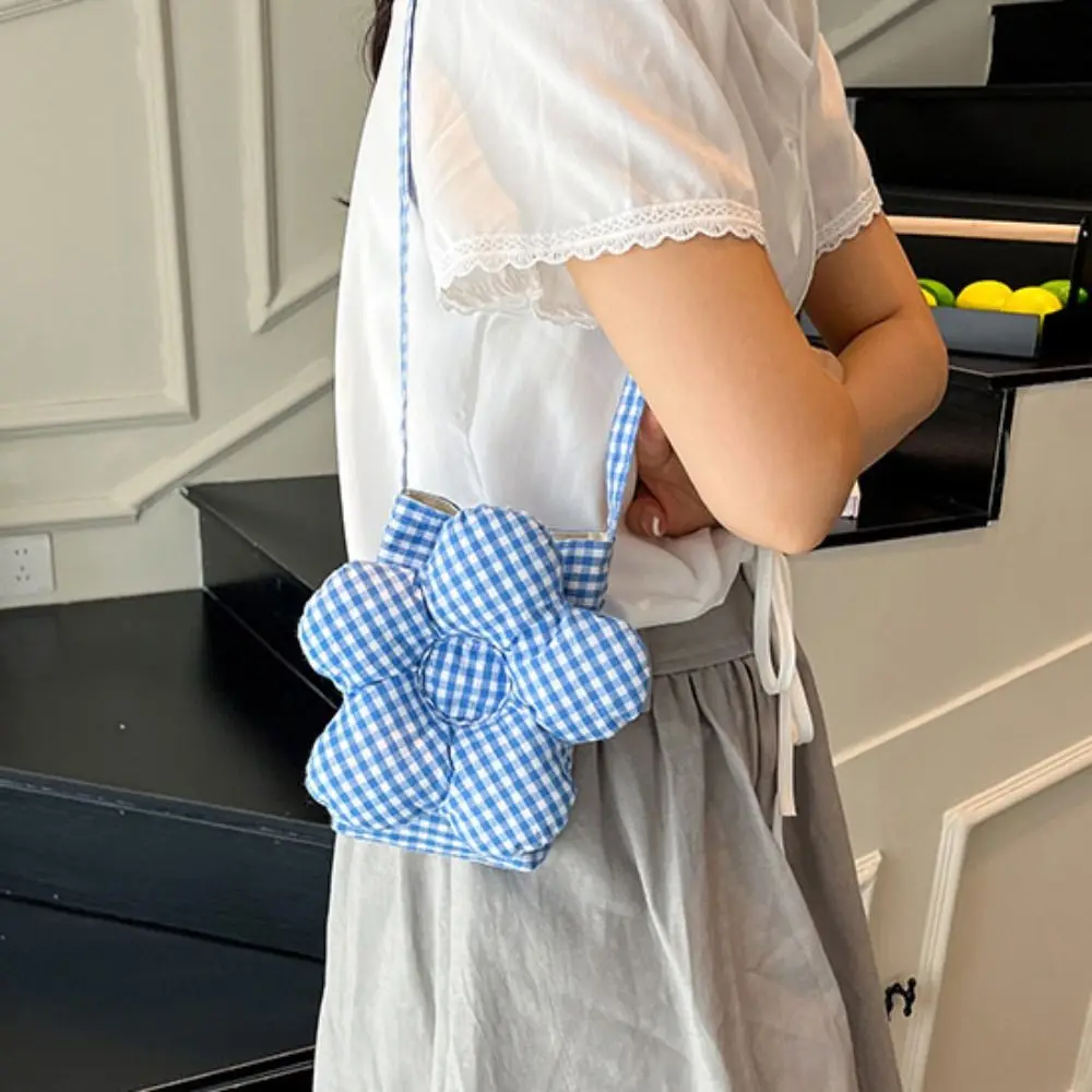 

Literary Sweet Plaid Flower Crossbody Bag Cute Cloth Large Capacity Shoulder Bag Storage Bag Portable Ins Messenger Bag Student