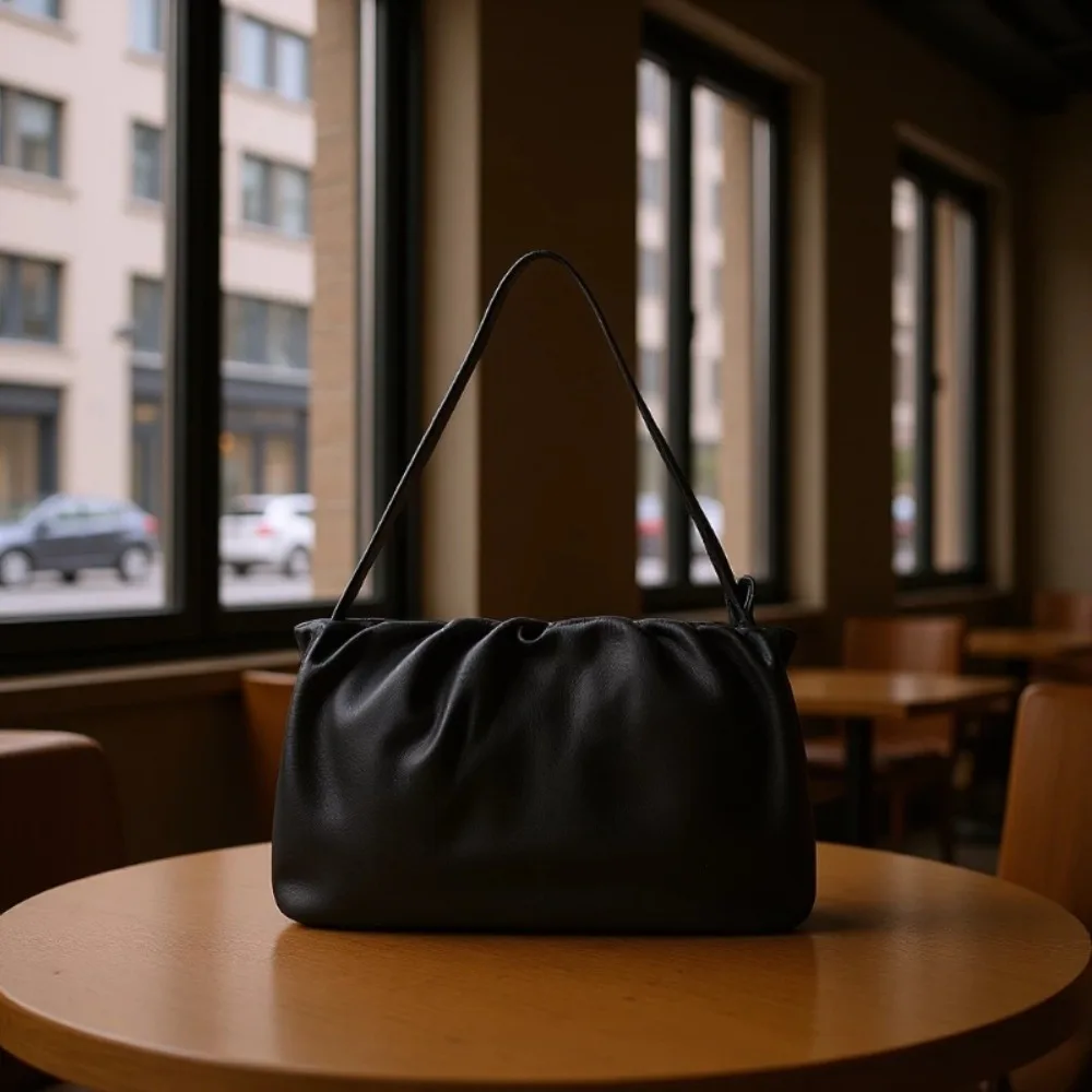 New Autumn and Winter Baita Leather Shoulder Bag Pleated Cloud Texture Unique Fashion Underarm Women's Commuter Messenger
