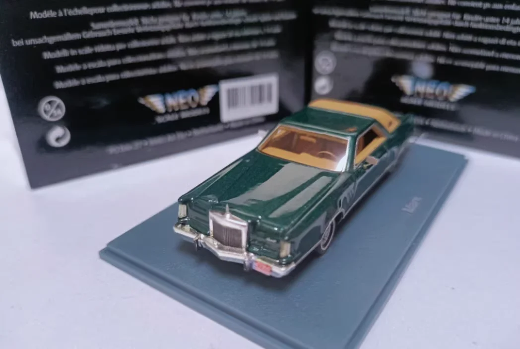 

Neo 1:87 Mark V Vintage Car Simulation Limited Edition Resin Metal Static Car Model Toy Gift