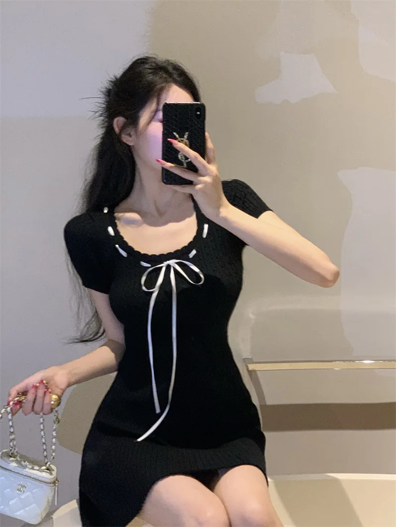 Corea Gentle Girl Style o-collo abito lavorato a maglia da donna con nodo a fiocco a maniche corte Top Show Slim Figure Youth Elegant