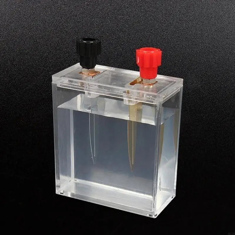 Образовательное устройство для эксперимента по науке о батареи с соленой водой для классных лабораторий демонстрирует по