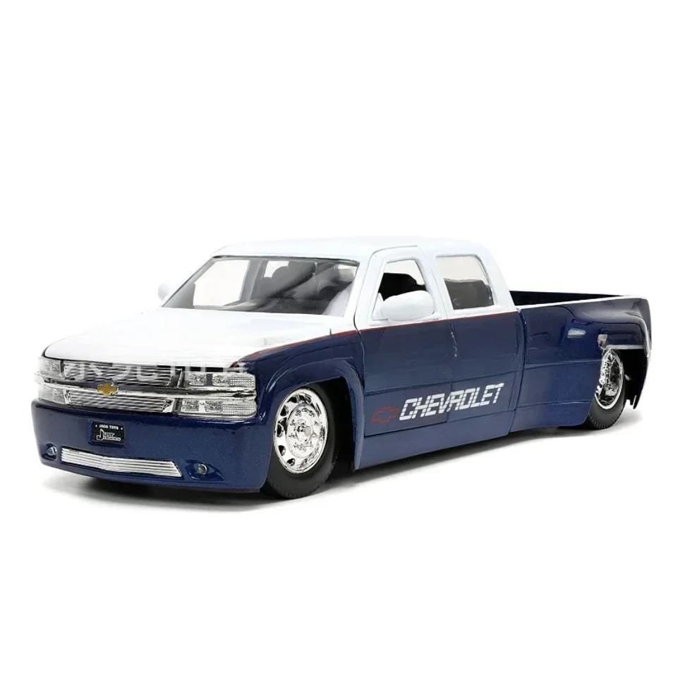 Jada 1:24 1999 Chevrolet Silverado Dually Pickup High Simulation Diecast Car Metal Alloy Model Car Toys Gift Collection