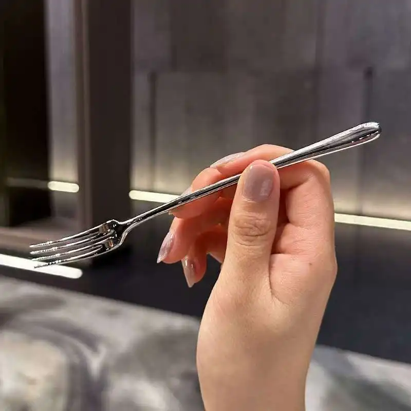 Lujo ligero de alta gama | Mini tenedores de fruta de acero inoxidable | Tenedores de postre de alta apariencia, tenedores para tartas, uso doméstico y portátil