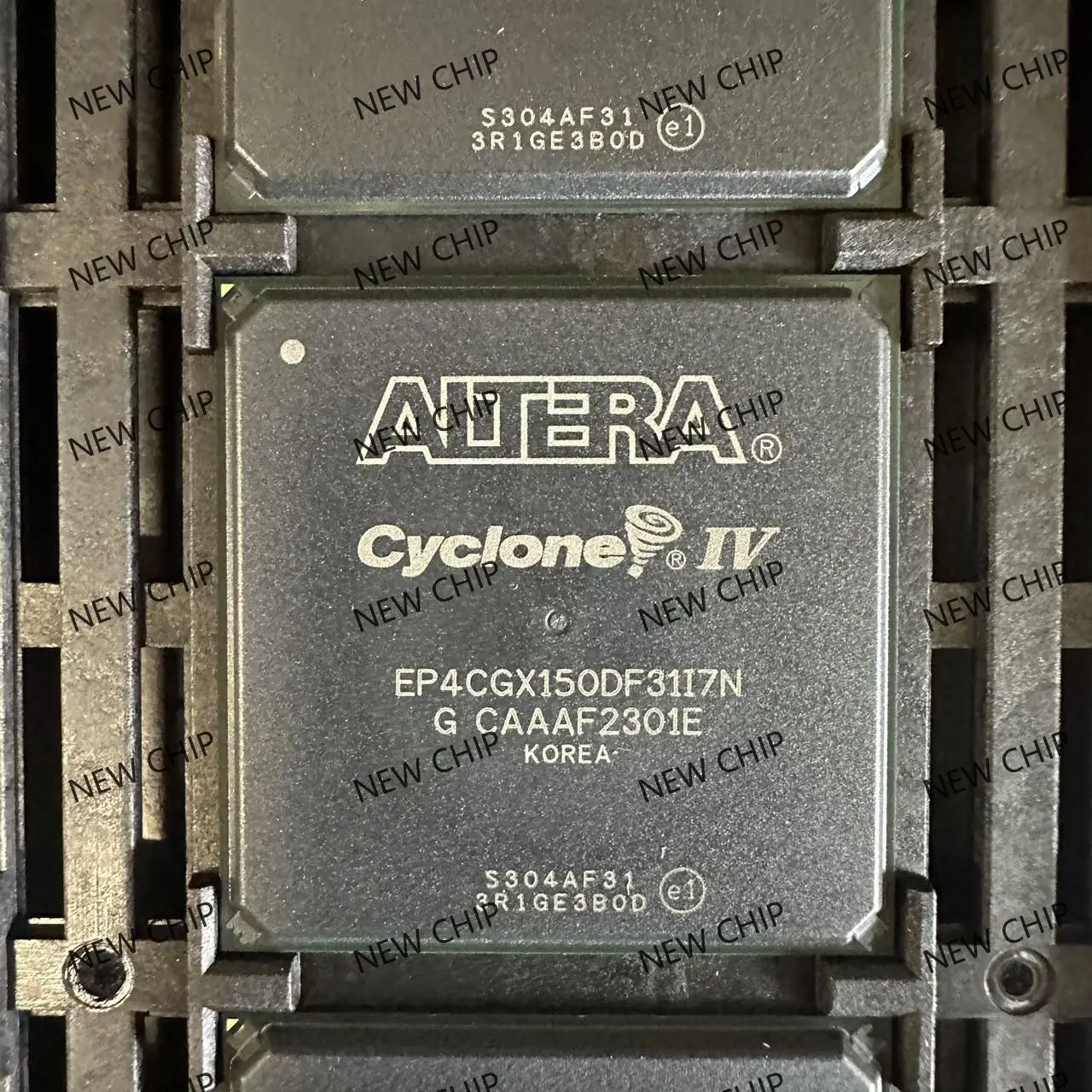 

EP4CGX150DF31I7N New Original 9360 CLBs, 472.5MHz, 149760-Cell, PBGA896, 31 X 31MM, 1MM PITCH, LEAD FREE, FBGA-896