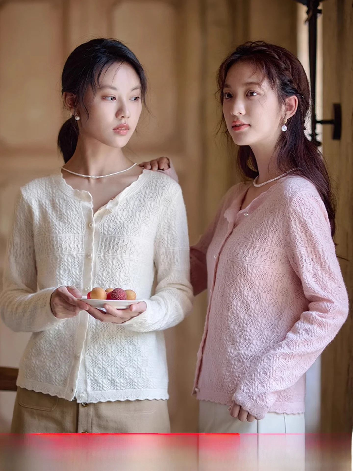 

Red And White Pure Wool Knitted Sweater Women's Autumn Faion Soft Cozy Top Long Sve round Ne ort Sle Commute Wear