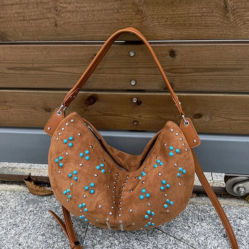 Boêmio fino meia lua sacos para mulheres bolsas de designer de luxo e bolsas 2023 novo em camurça do falso vintage rebite pérola decoração axila bolsa de ombro alta qualidade Frete grátis Envio rápido chega