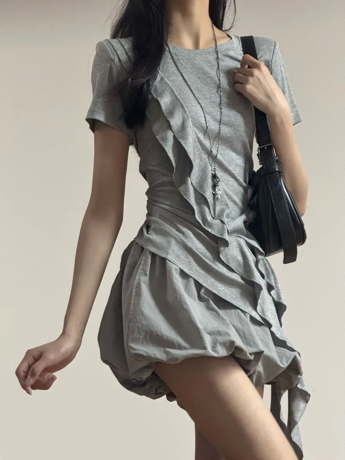 Unique Hot Girl Style, Irregular Ruffles, Slim-fit T-shirt Paired with a Bud-like Mini Skirt, Women's Summer Two-piece Set