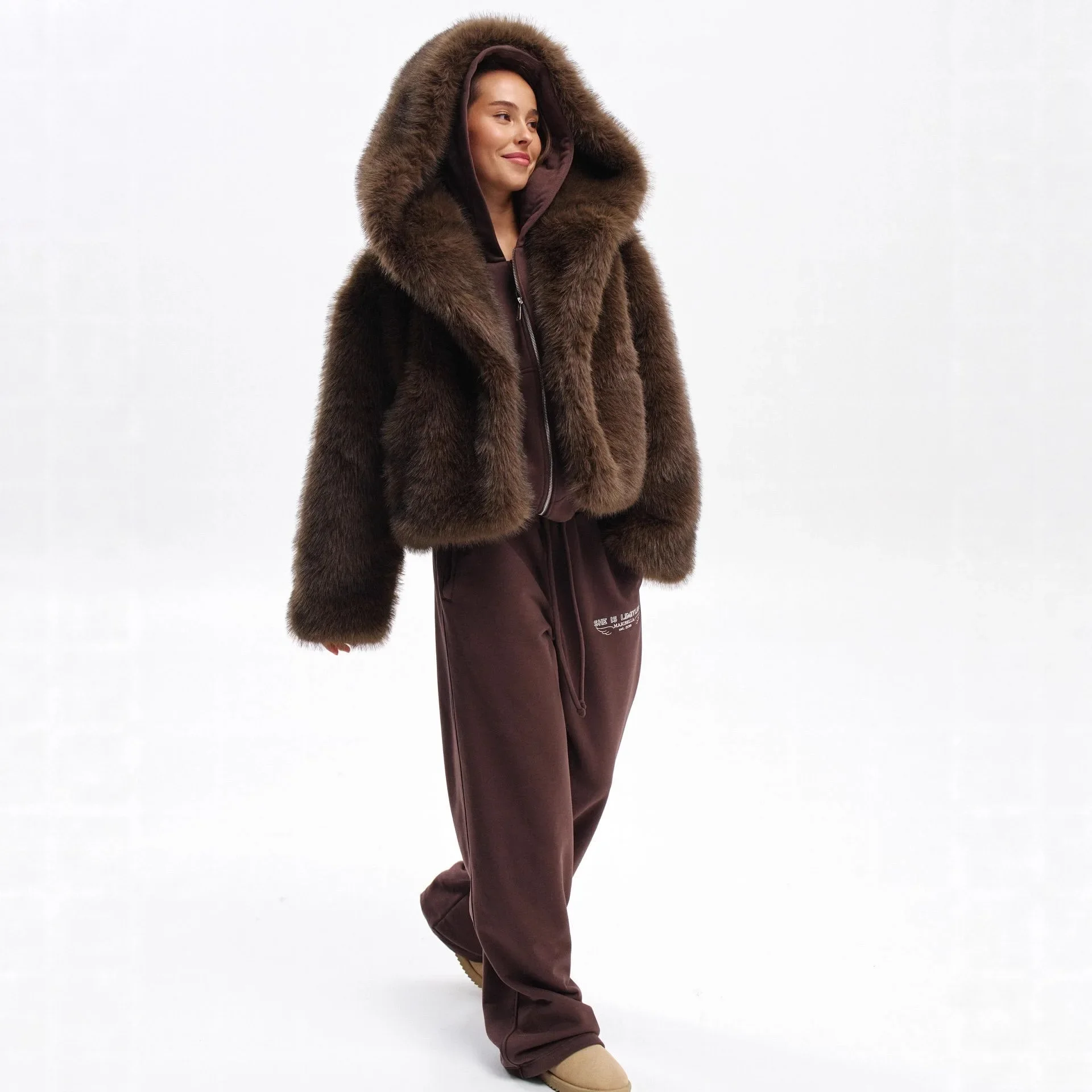 

Autumn Winter Women Faux Fur Short Coats Solid Hooded Jackets Long Sleeves Covered Button Thick Straight Office Lady Casual