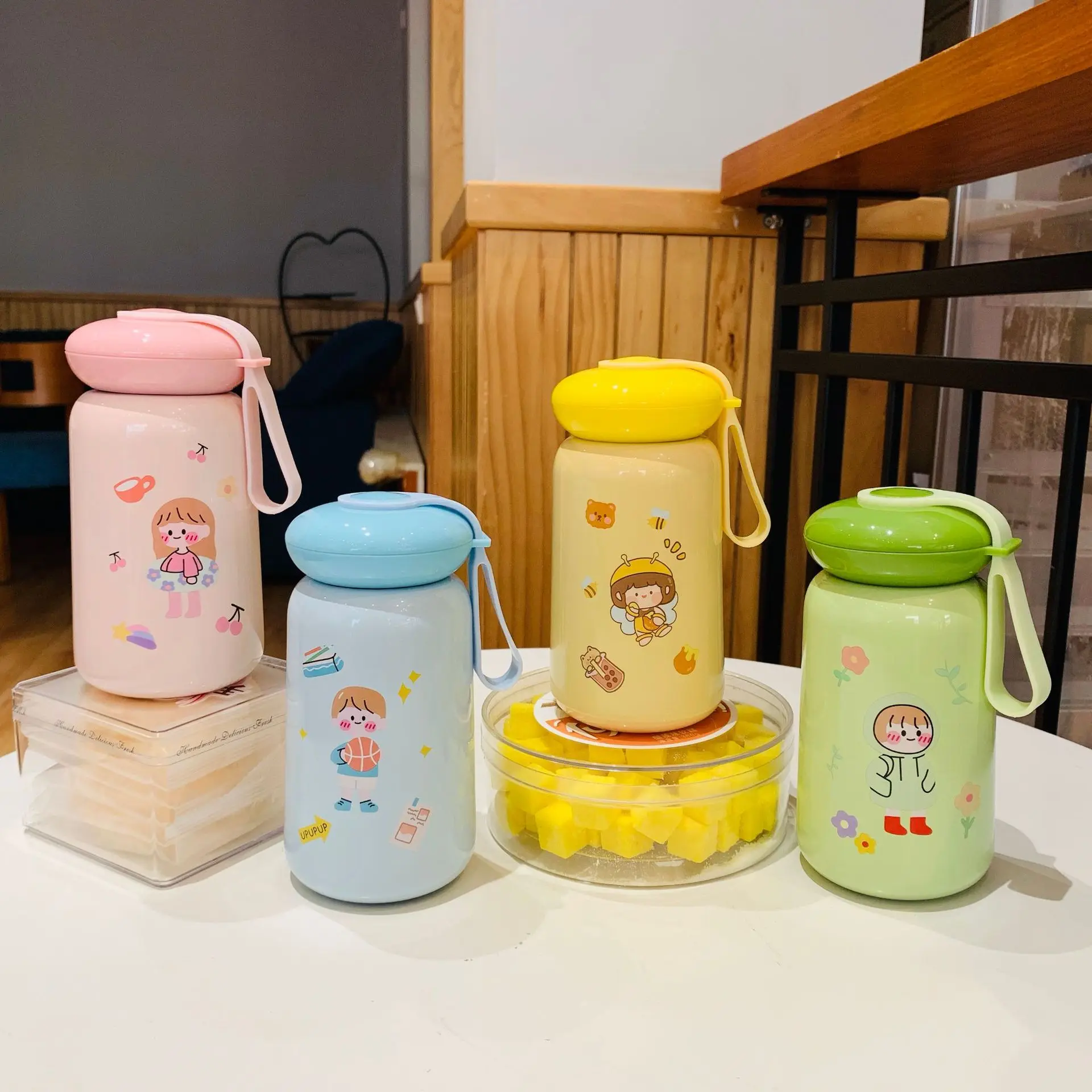 Mini Handheld Thermos Cup, High Value, Cute Small Cold Cup, Children's Drinking Cup, A Variety of Styles To Choose From