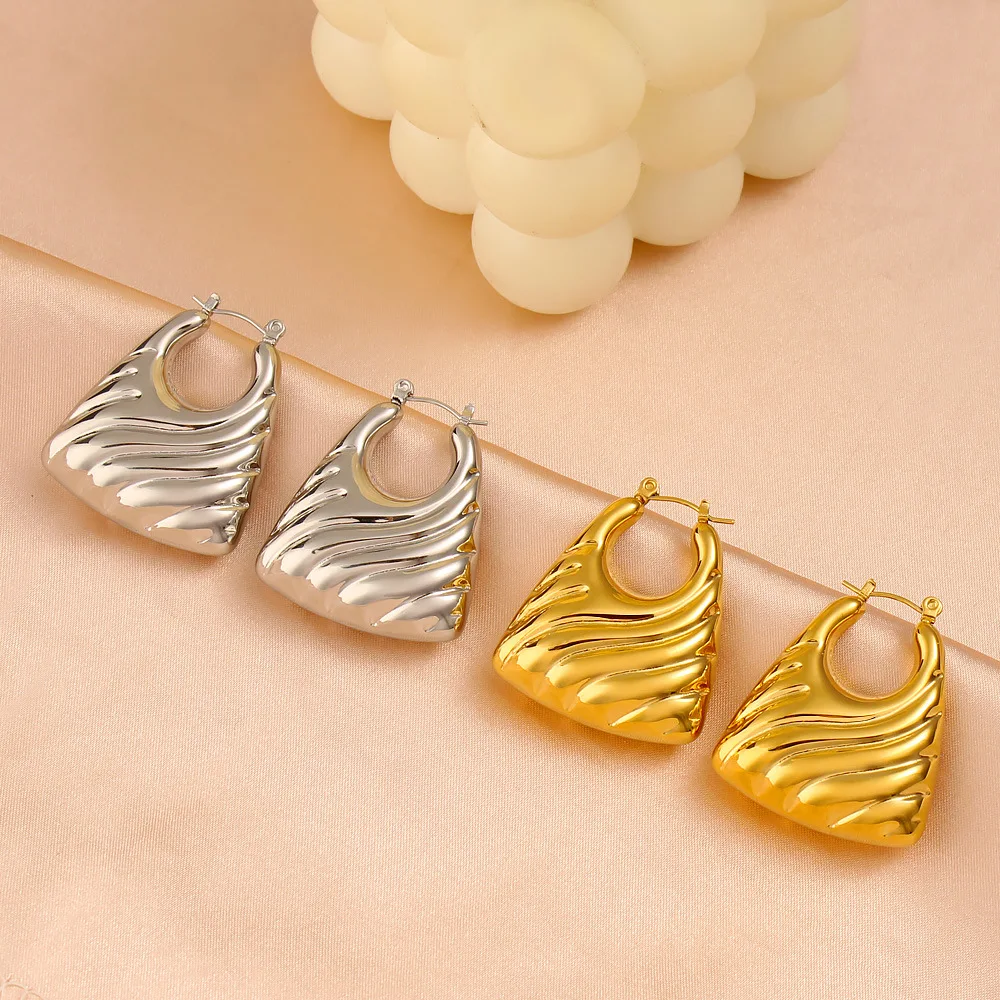 DIY accessories fashion personalized stud earrings stainless steel plated 18K gold diagonal wavy trapezoidal hollow earrings geo