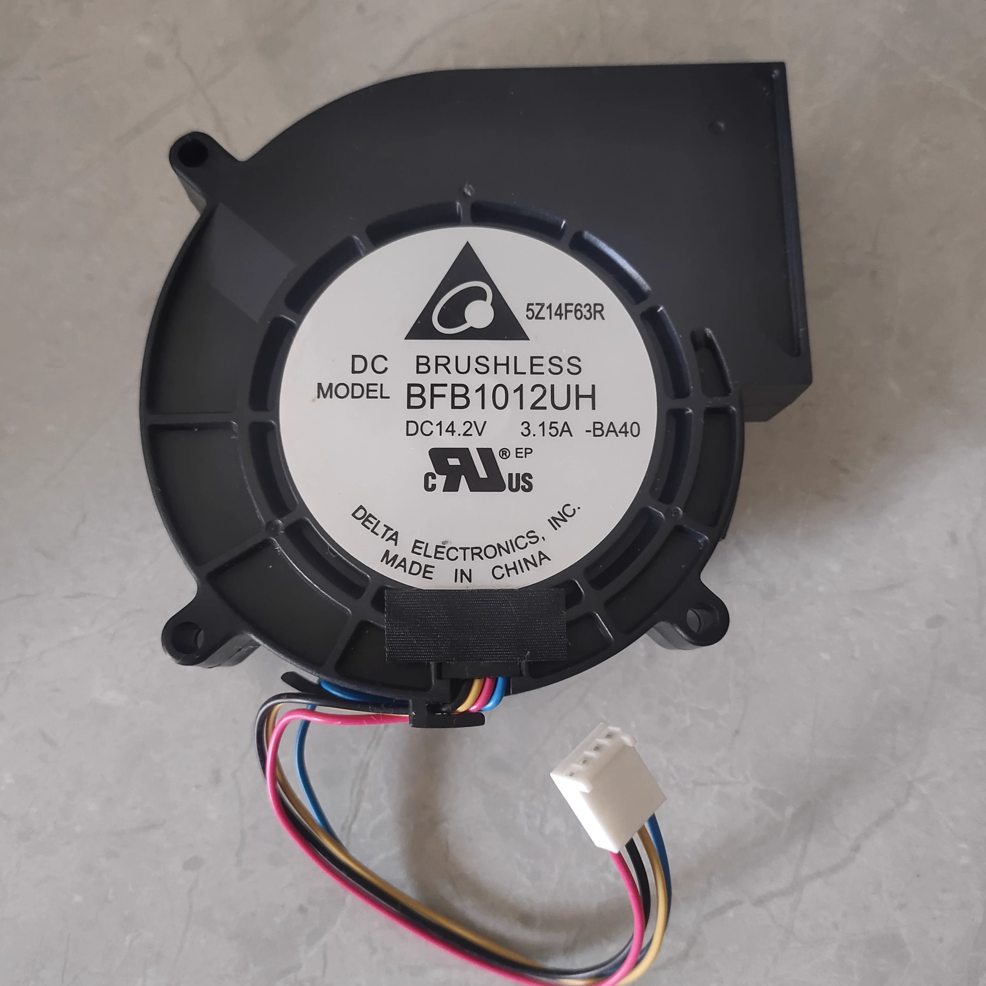 

Free shipping, brand new original BFB1012UH 14.2V 3.15A 4-wire exhaust fan server fan