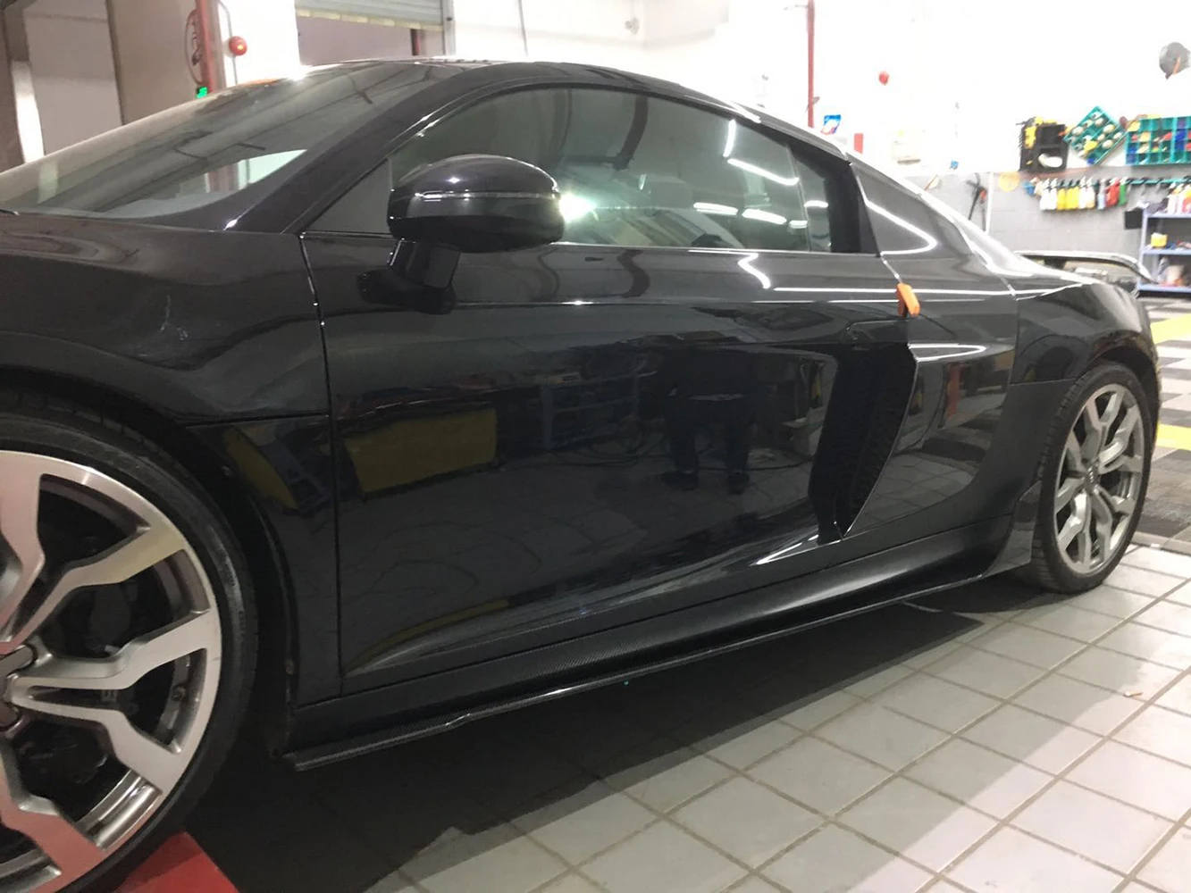 Audi R8 V8 V10 GT Spyder Coupe Convertible 2008-2015 용 탄소 섬유 사이드 스커트 확장