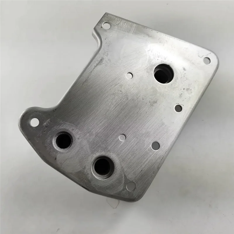 Engine Oli Cooler For Jeep Cherokee KJ 2006-2007 2.8Crd 68020552AA 6802-0552-AA