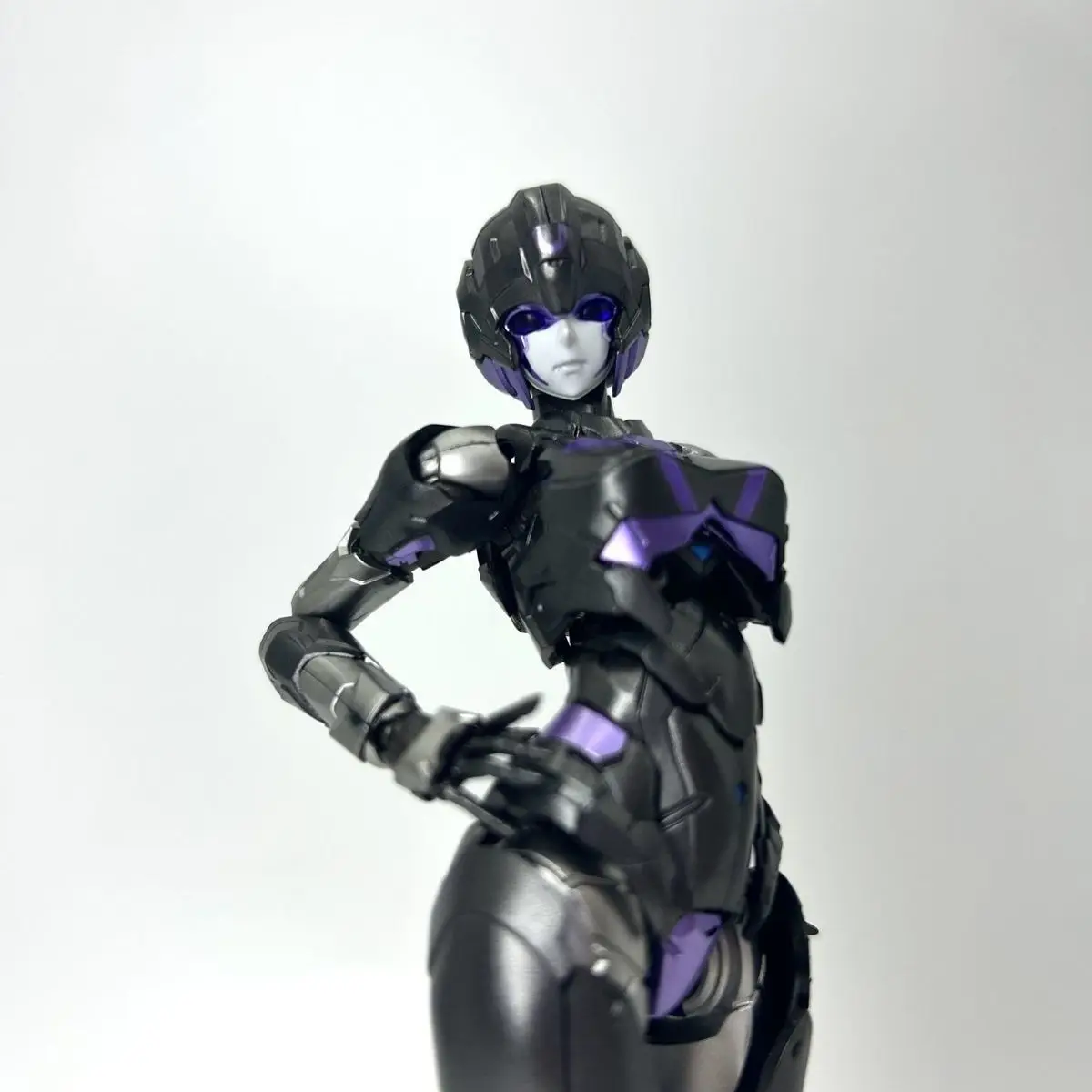 [Gerepareerde versie] MD002B Black Arcee Premium Painted Model Kit - 1:1 Originele Wind en Thunder Arcee Mecha Musume