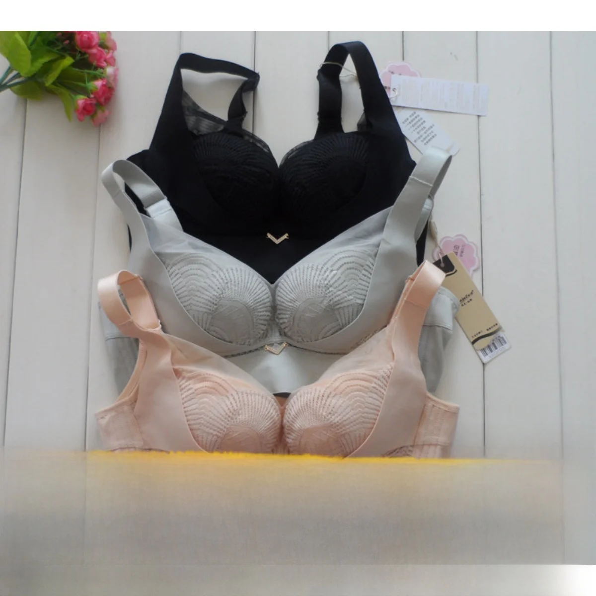 giantna-8305-bra-gathered-side-effect-essential-oil-massage-upper-thin-lower-thick-nylon-fabric-cotton-soft-steel-ring
