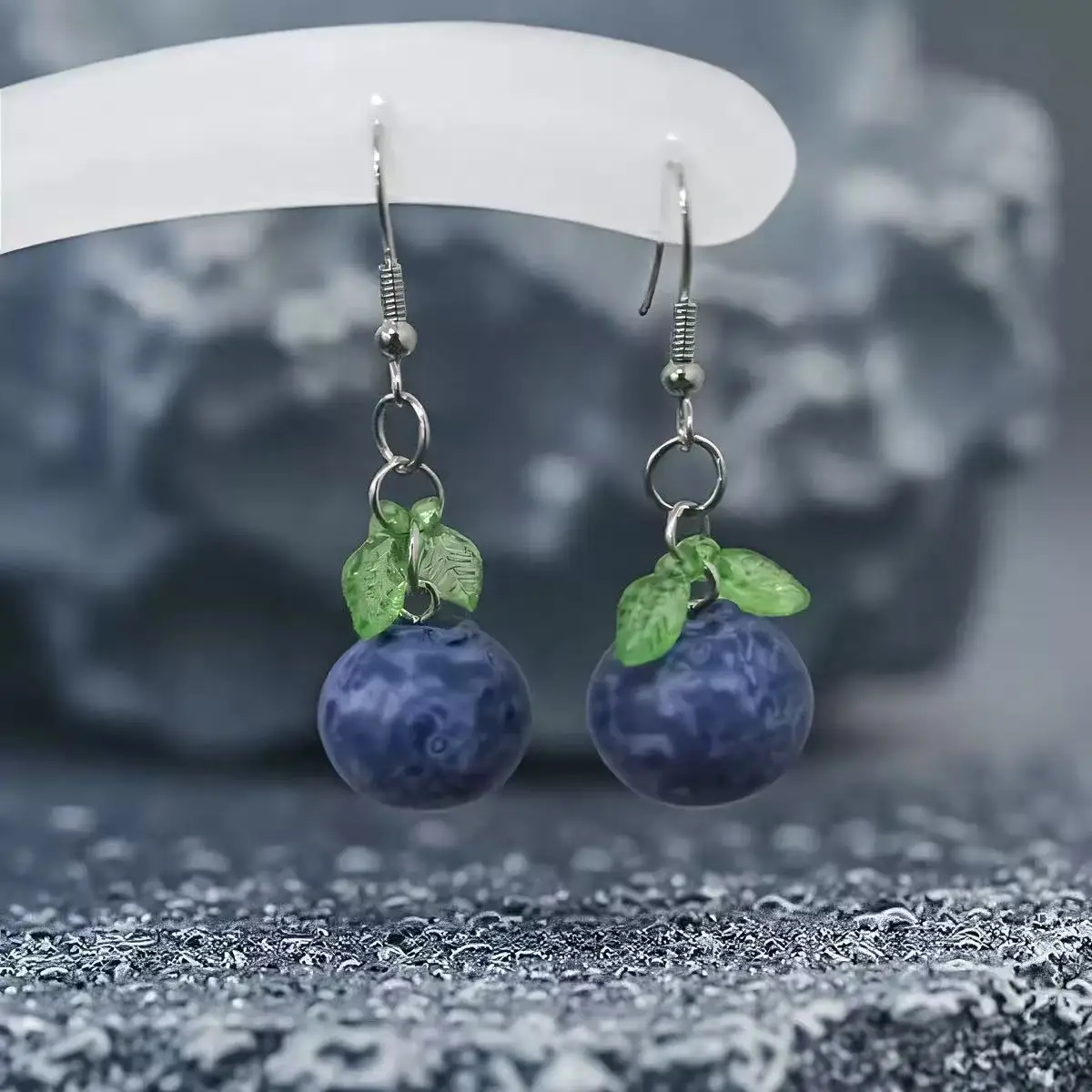 1 Pair Exquisite Cute & Fun Realistic Blueberry Fruit Food Flower Earrings, Suitable for Women's Everyday or Vacation Outfits