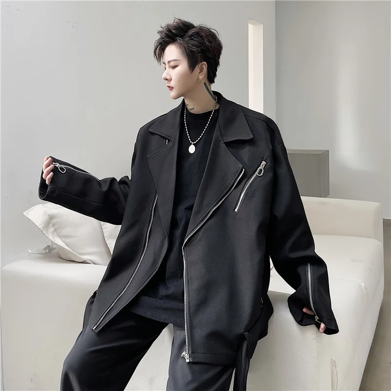 

Мужская куртка Весна 2025: Модный дизайн с несколькими молниями, поясом на талии, асимметричным воротником-стойкой, из полиэстера, не мнется