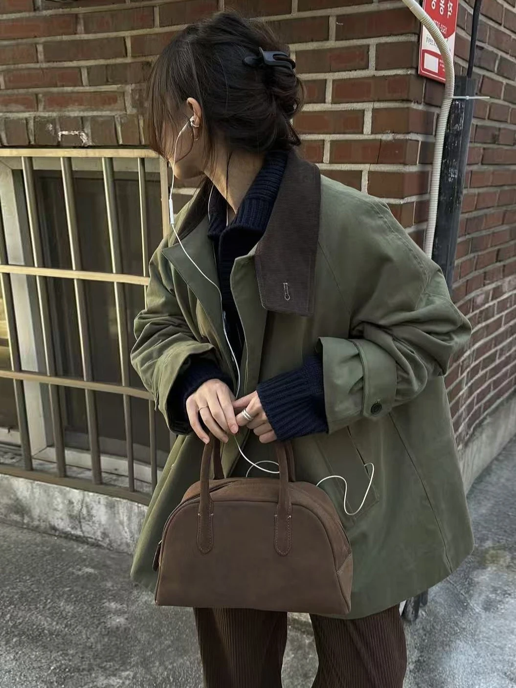 

Корейское женское длинное пальто в стиле ретро, свободный крой, воротник-стойка, осень-зима-весна, сезонный дизайн, универсальный ветрозащитный...