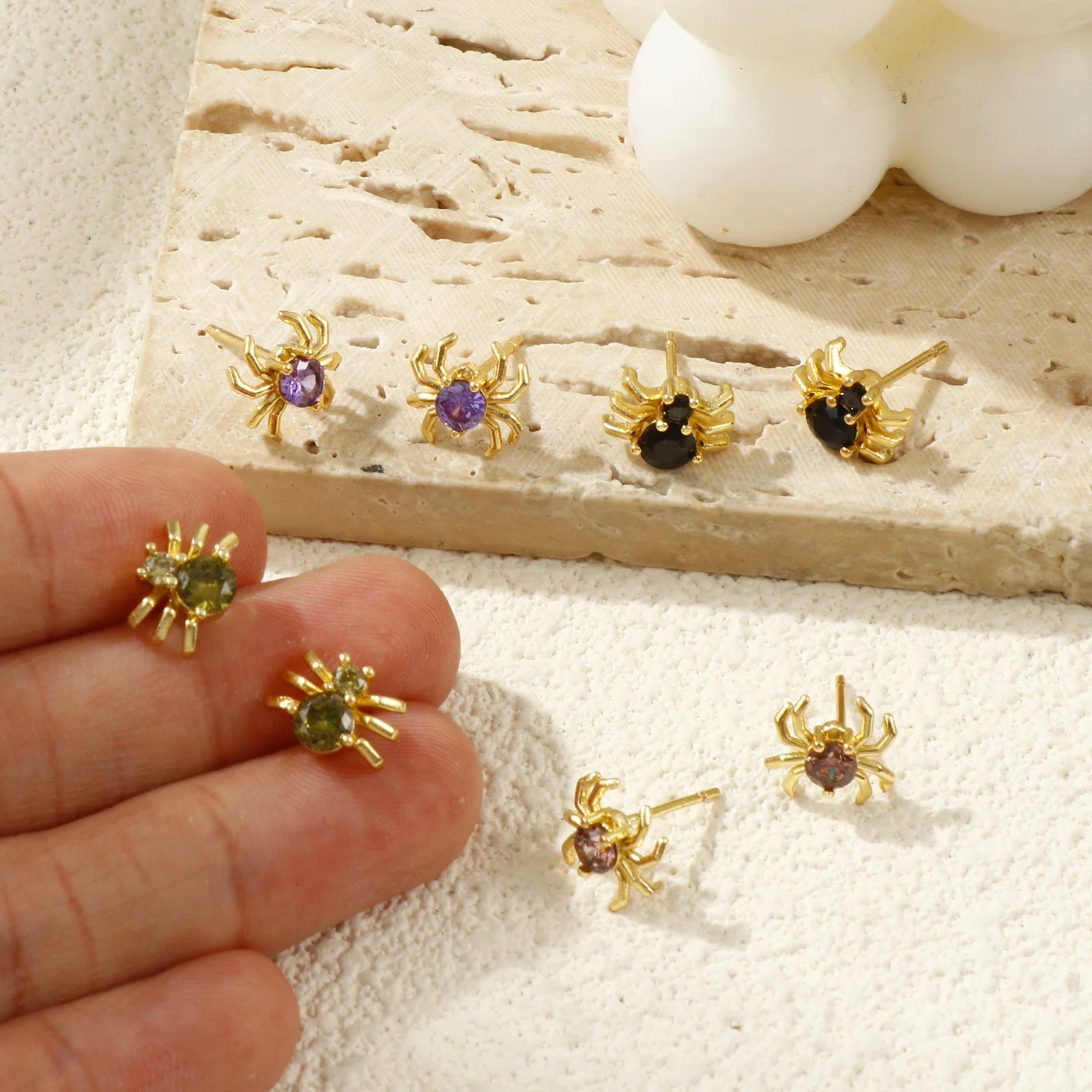1Pair Stylish Exquisite 18K Gold Plated Brass Spider Earrings Cubic Zirconia Halloween Animal Ear Post Stud Earrings Women Gift