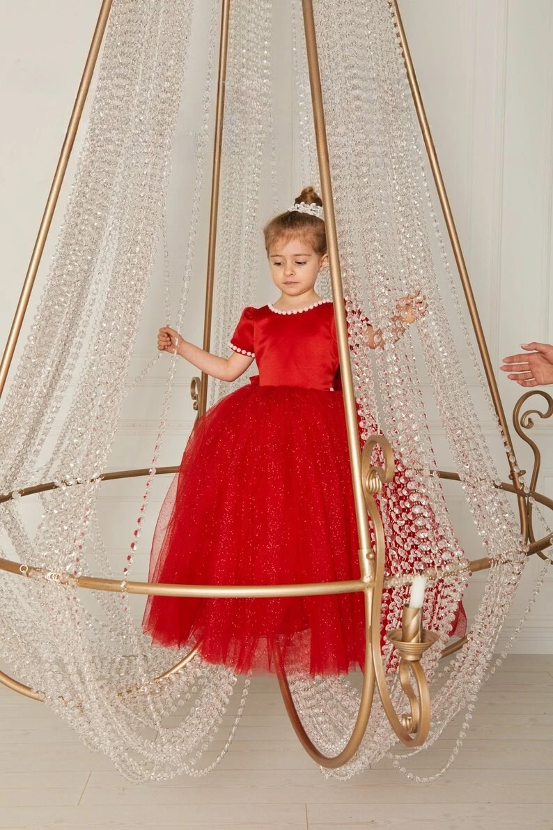 Tüll Blumenmädchenkleid Schleppe Tutu Rot Junior Brautjungfernkleid Langes Geburtstagsmädchenkleid Ballkleid Festzugskleider für Mädchen