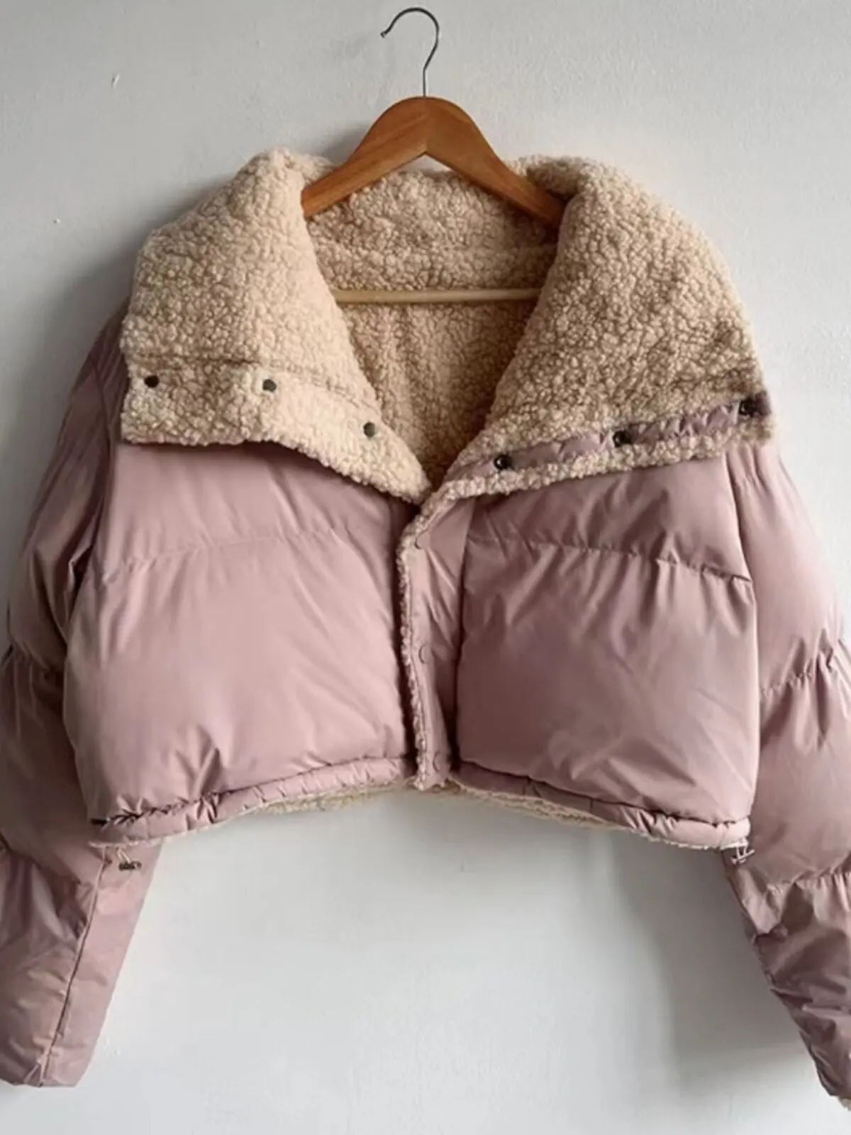 Women's Grey Lapel Faux Lamb Wool Jacket Coat Vintage Loose Thick Reversible Long Sleeve Cropped Puffer Jacket for Women Winter
