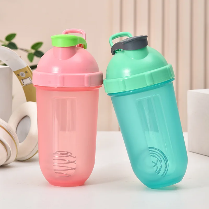 Copo Shaker Portátil de Plástico de Grande Capacidade para Fitness e Esportes, Misturador de Proteína em Pó e Milkshake com E...