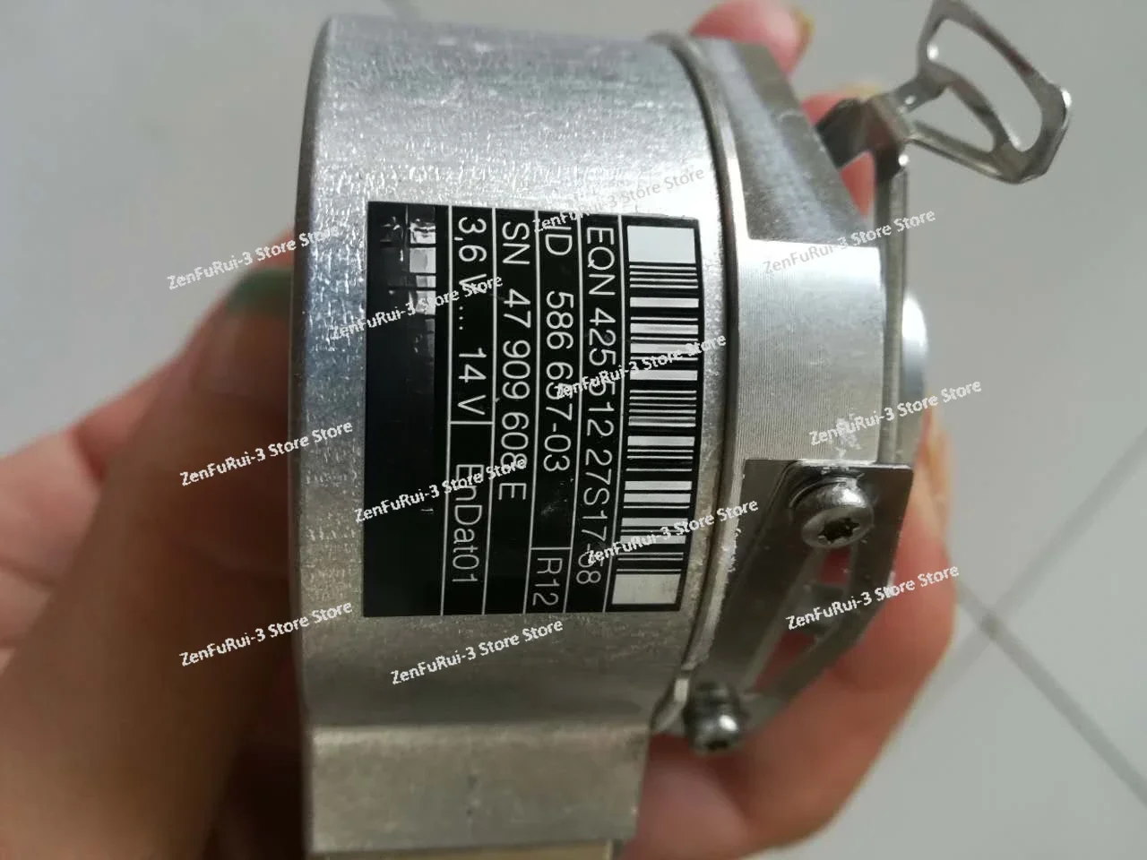 

EQN425 512-27S17-58 ID;586657-03