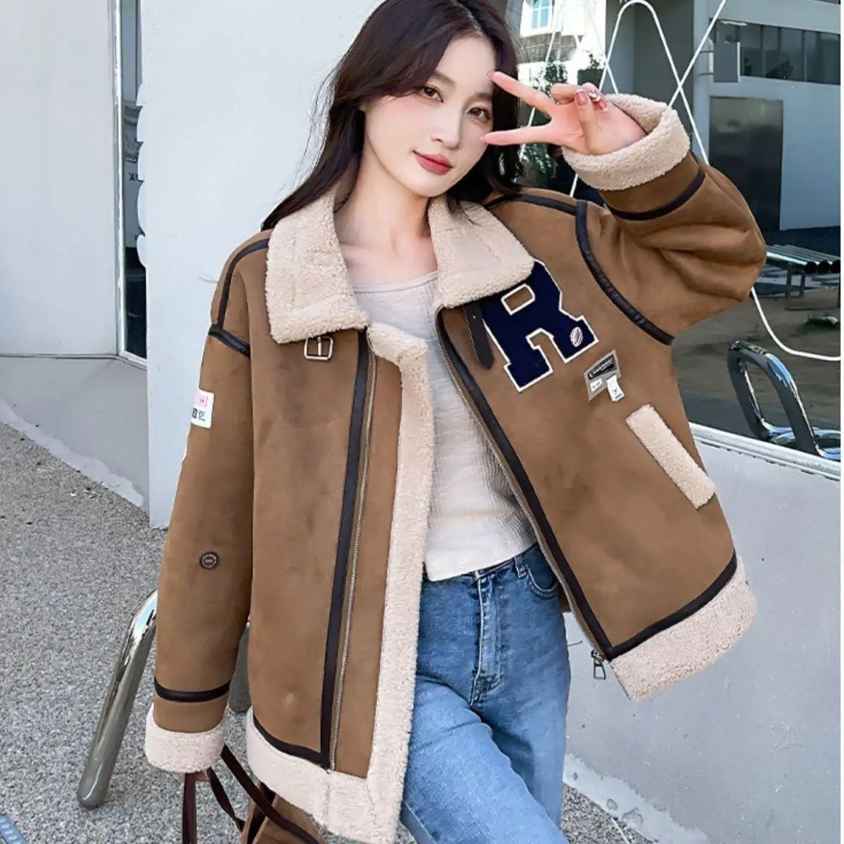 2024 Winter Sheepskin Faux Suede Jackets for Women Winter Warm Faux Fur Coat Women Long Sleeve Zipper Short Casual Jackets Coat