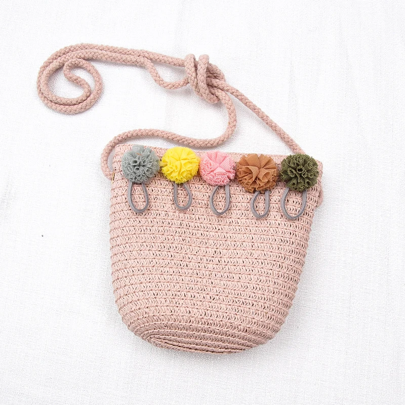 

Kids Flower Straw Messenger Bag Handmade Floral Mini Shoulder Bag Girls Lovely Coin Key Small Purse